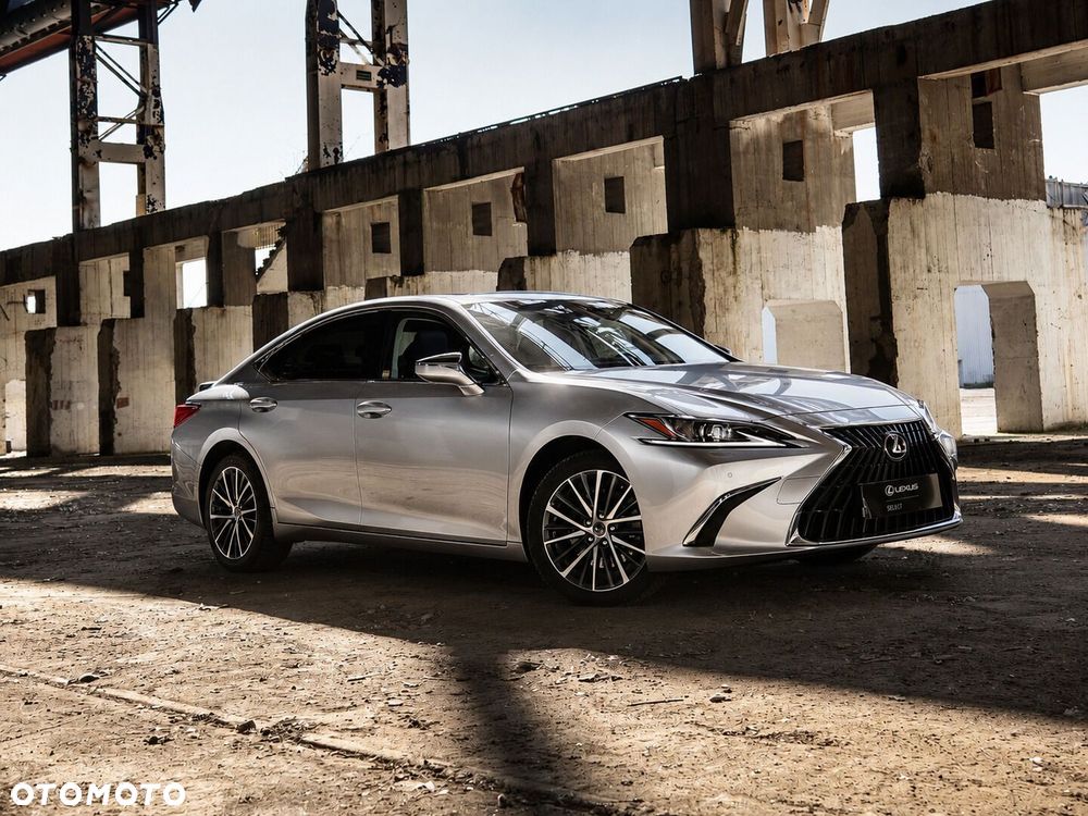 Lexus ES 300h Business Edition - 4