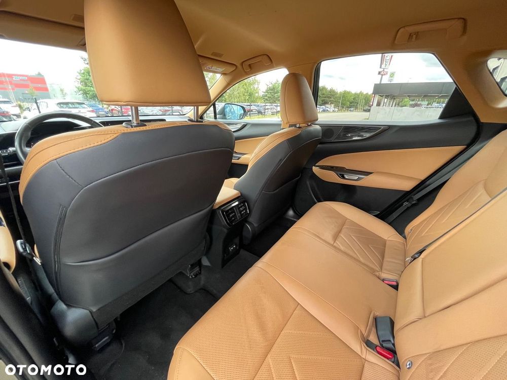 Lexus NX 350h Prestige AWD - 13