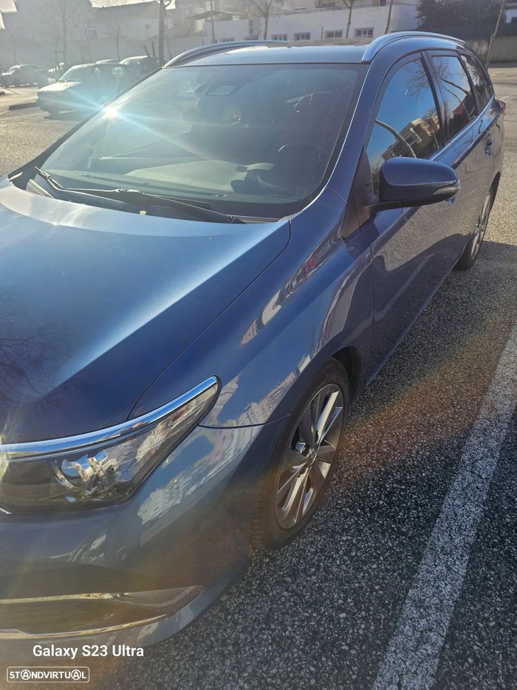 Toyota Auris 1.6 D-4D Exclusive+TSS - 4