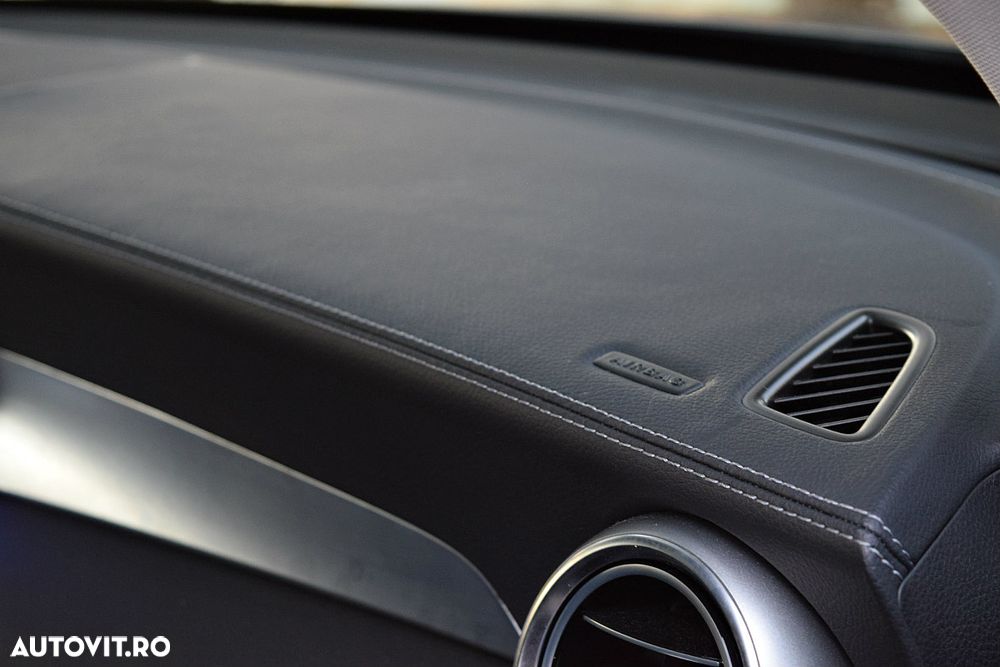 Mercedes-Benz GLC 300 e 4Matic 9G-TRONIC AMG Line Plus - 17