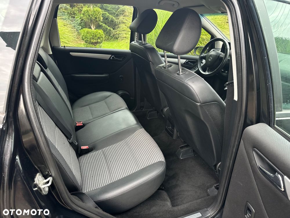 Mercedes-Benz Klasa A 170 BlueEFFICIENCY Avantgarde - 17
