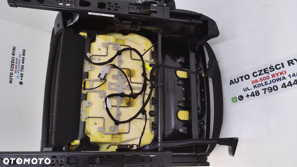 Opel Astra J IV Fotele Przód Siedzenia - 12