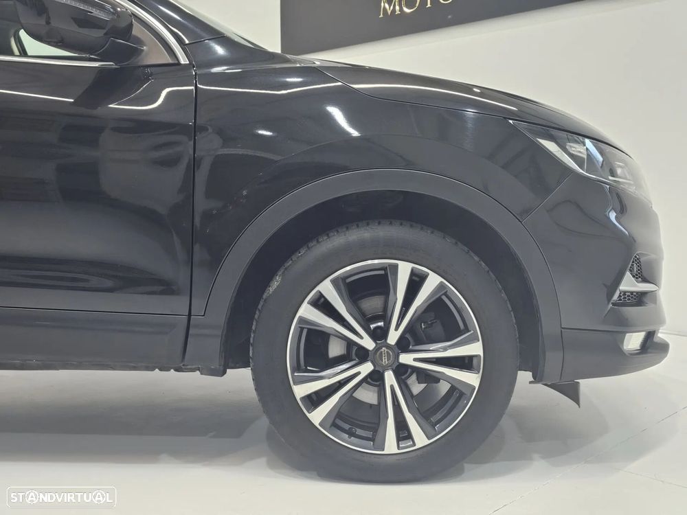 Nissan Qashqai 1.5 dCi N-Connecta J18 - 23
