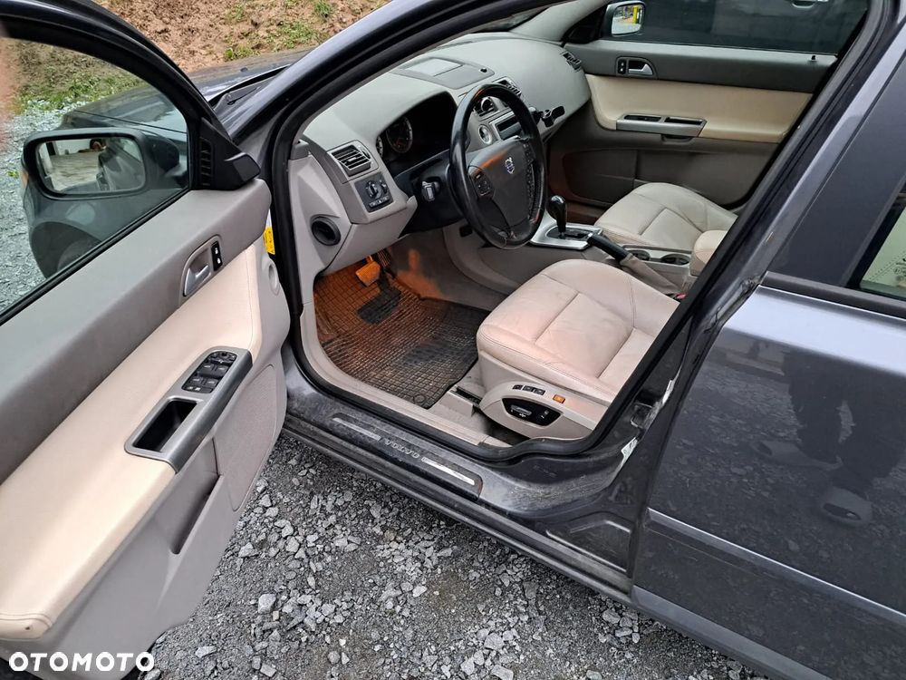 Volvo V50 T5 AWD Momentum - 9