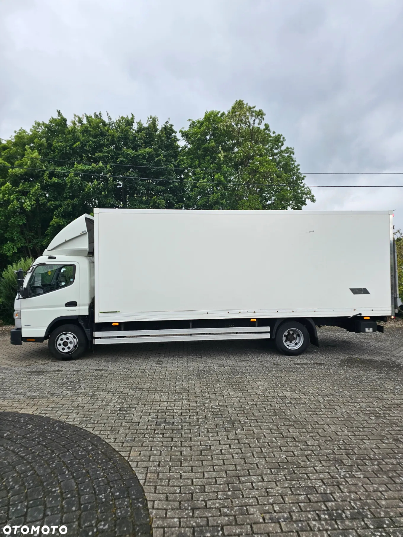 Mitsubishi FUSO CANTER - 12