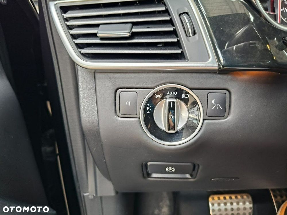 Mercedes-Benz GLS - 35