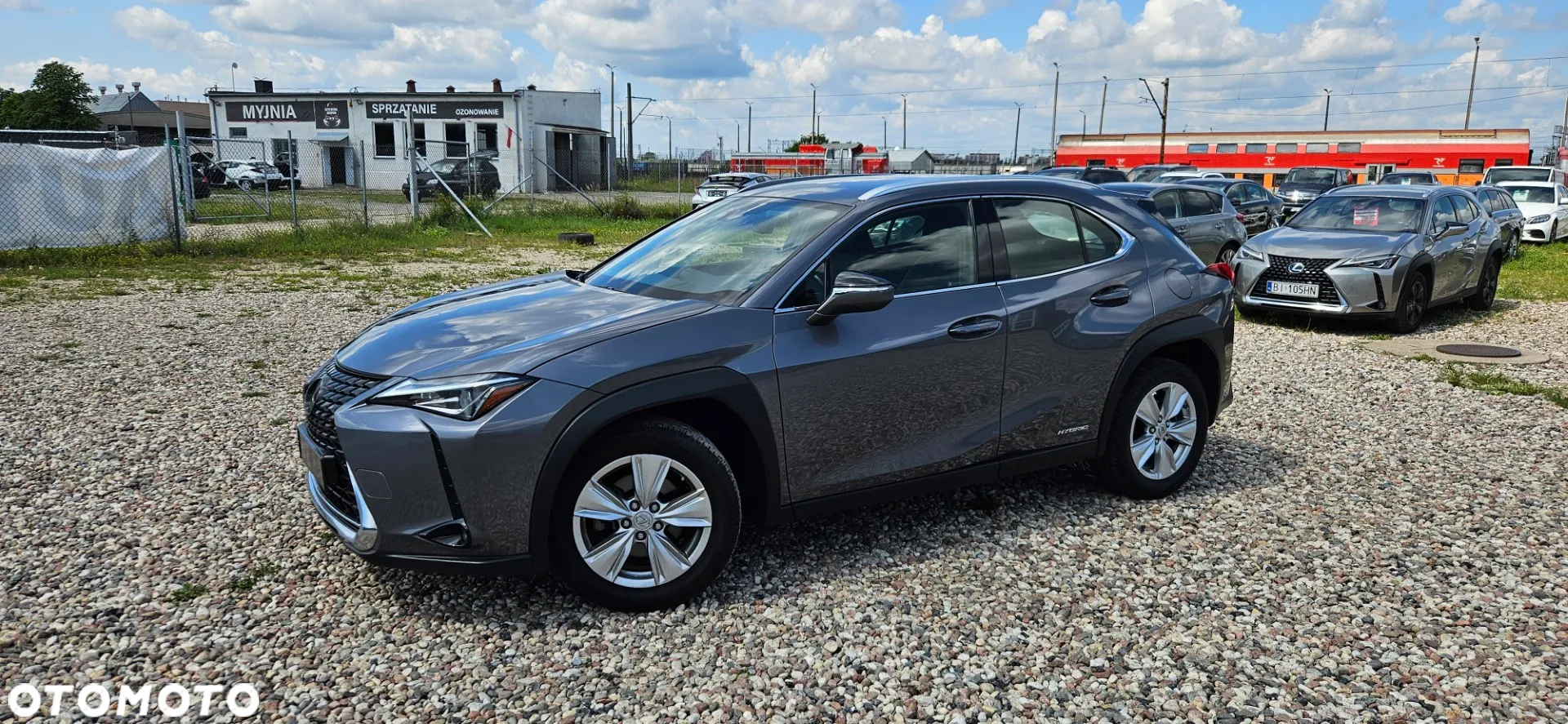 Lexus UX 250h - 9