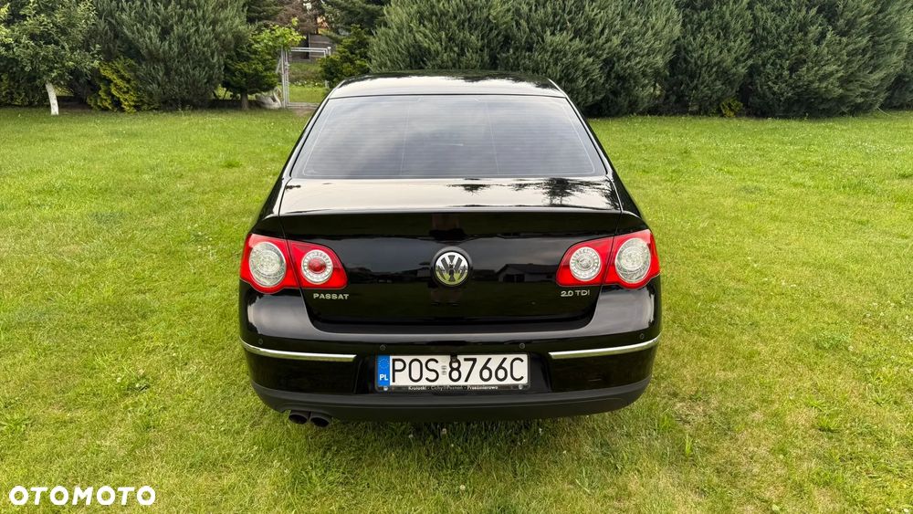 Volkswagen Passat 2.0 TDI DPF Highline - 6