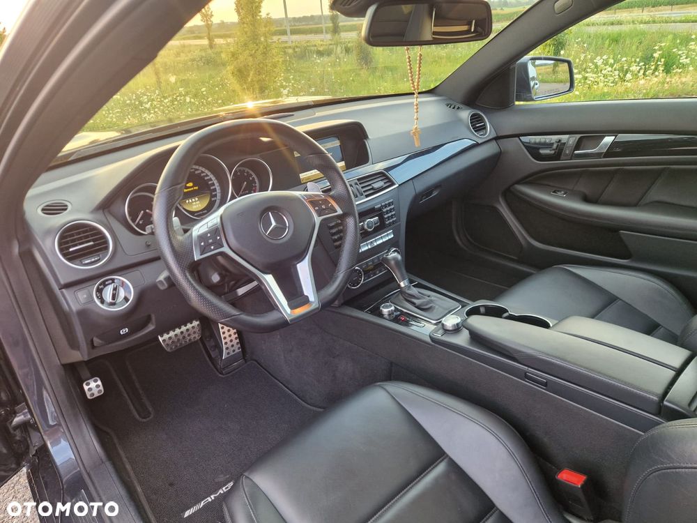 Mercedes-Benz Klasa C 63 AMG AMG SPEEDSHIFT MCT - 18