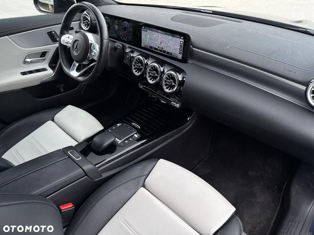 Mercedes-Benz CLA - 22