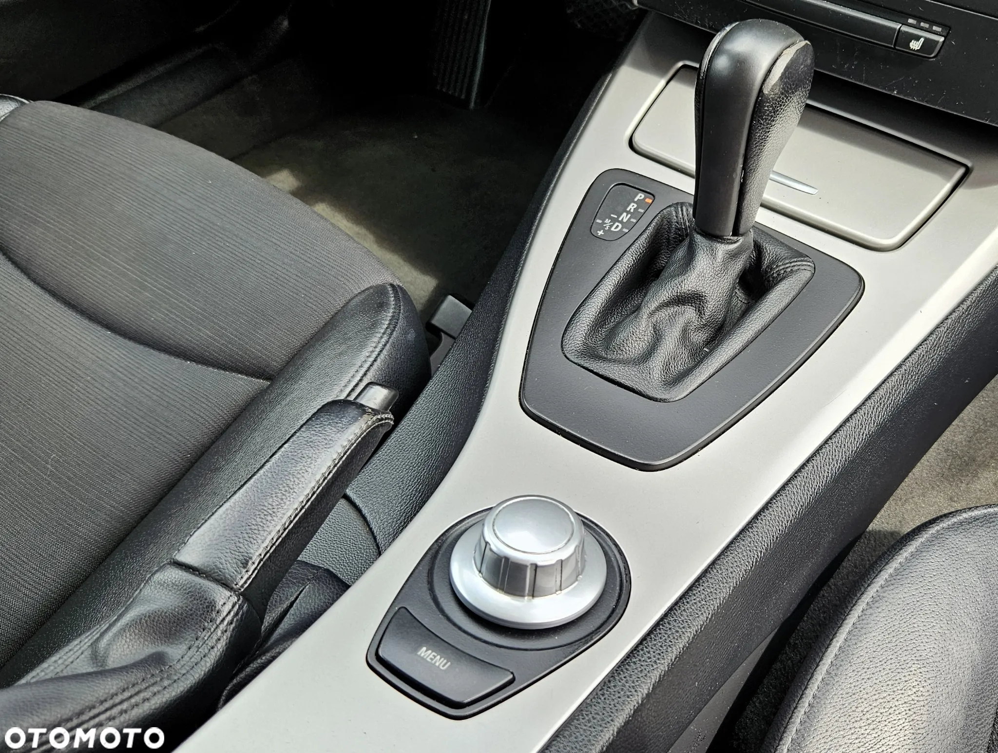 BMW Seria 3 318i Touring - 40