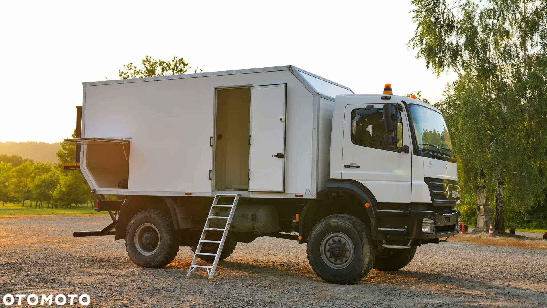 Mercedes-Benz Axor 1828 4x4 - 2