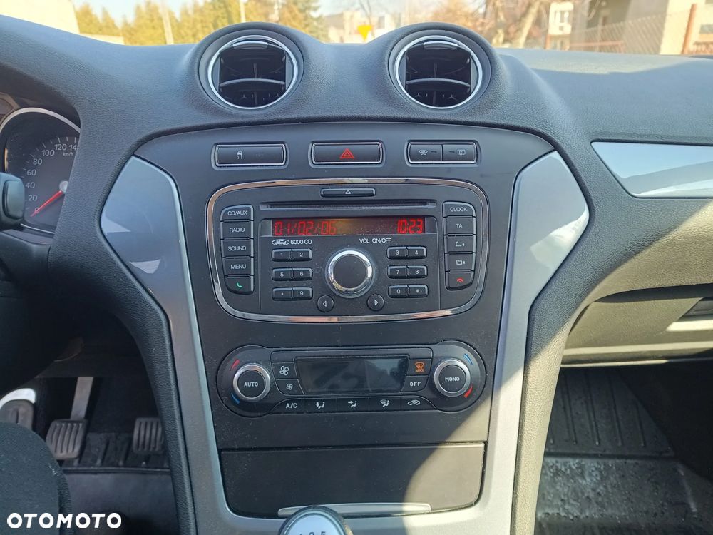 Ford Mondeo 2.0 FF Trend - 8