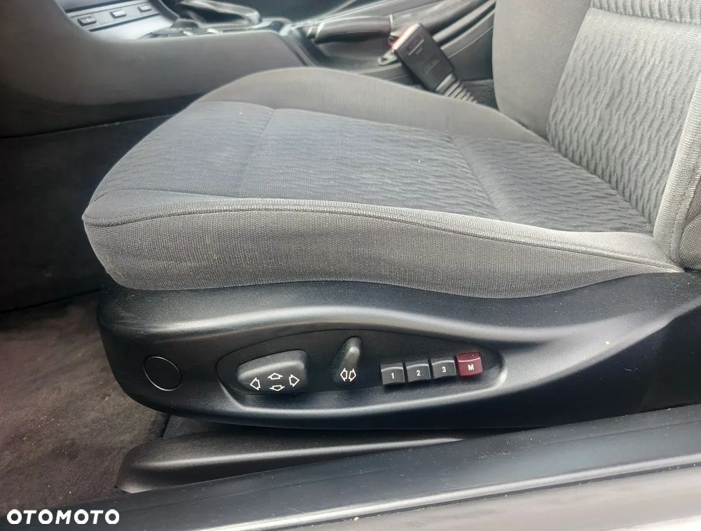 BMW Seria 3 - 25