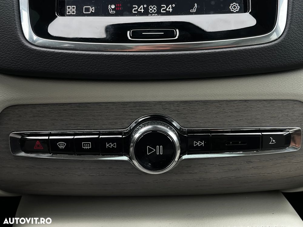 Volvo XC 90 T8 AWD PHEV Ultra Bright - 23