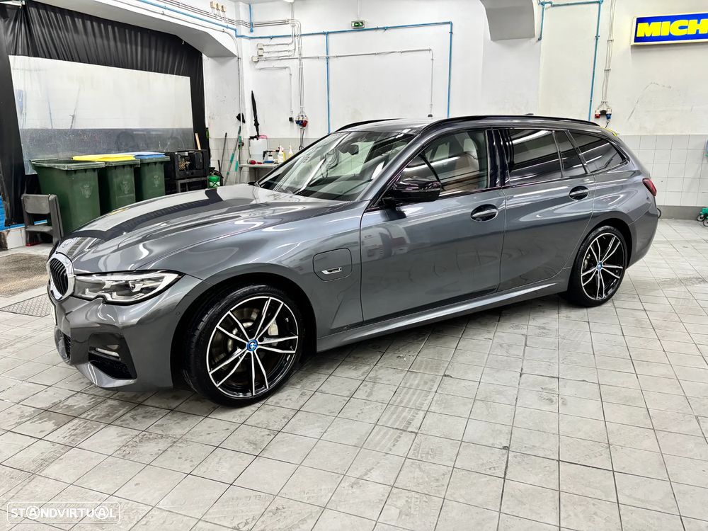 BMW 330 e Pack Desportivo M Auto - 8