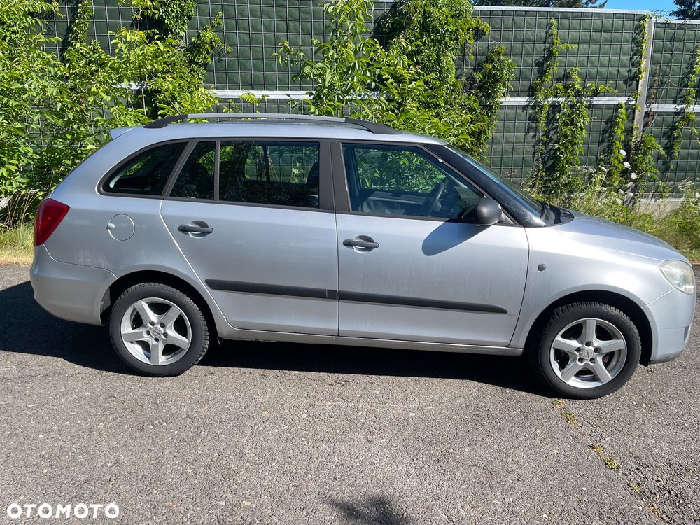 Skoda Fabia 1.2 HTP Classic - 2