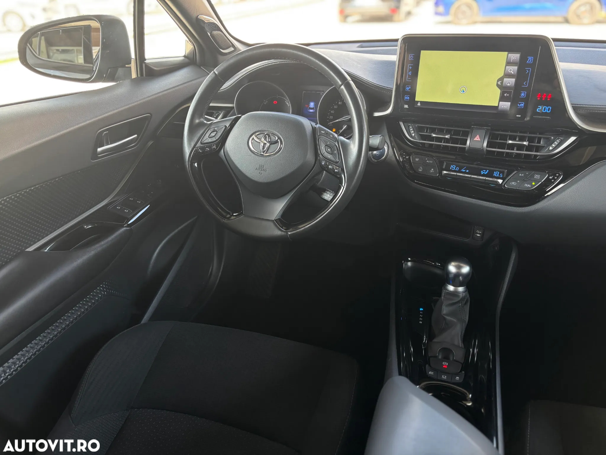 Toyota C-HR - 16