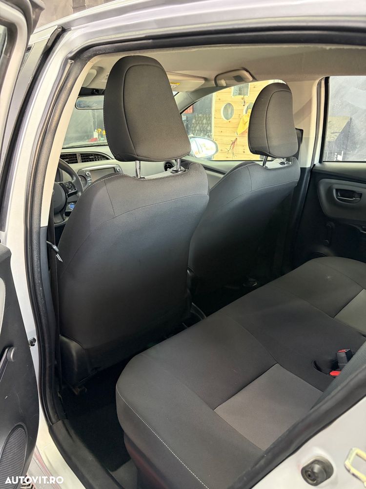 Toyota Yaris 1.5 VVT-i HSD Dynamic - 13