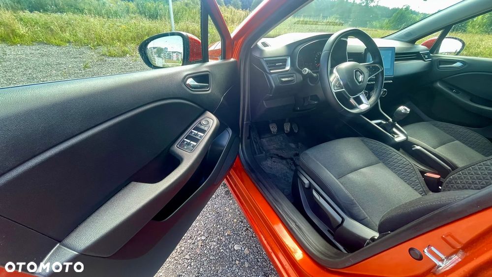 Renault Clio - 16