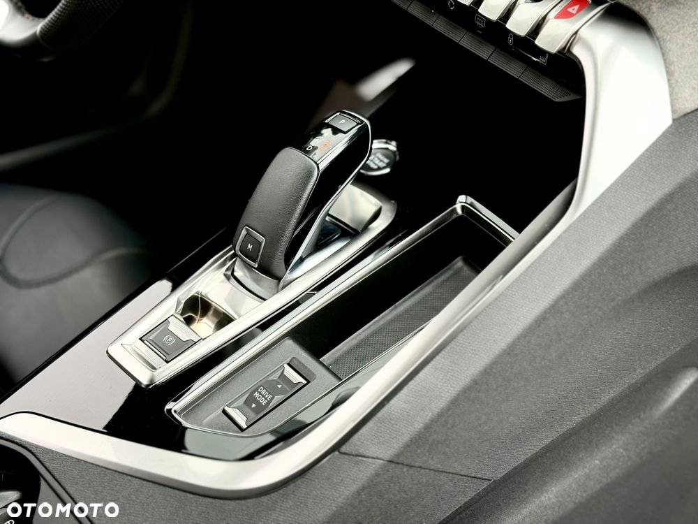 Peugeot 3008 BlueHDi 130 Stop & Start EAT8 GT - 35