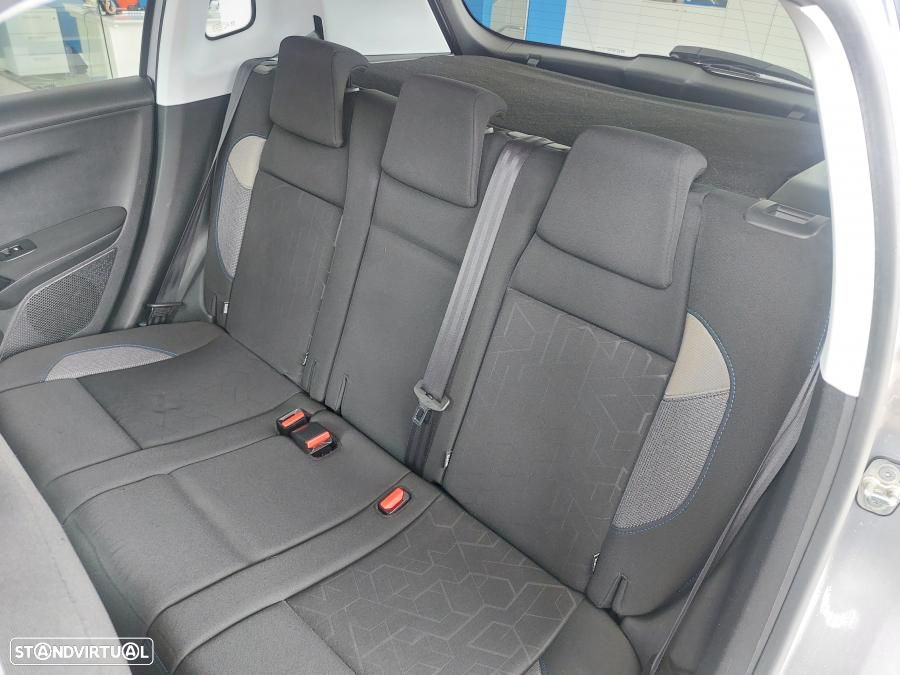 Peugeot 2008 1.5 BlueHDi Signature - 13