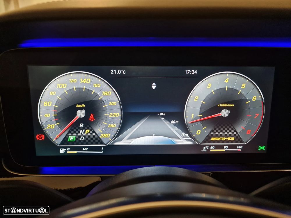 Mercedes-Benz E 43 AMG 4Matic 9G-TRONIC - 32