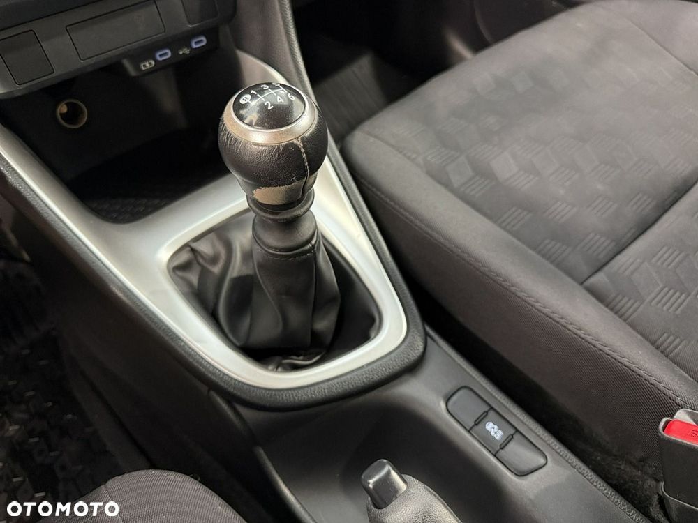 Toyota Yaris 1.5 Comfort - 19