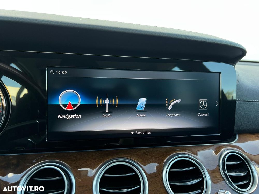 Mercedes-Benz E 300 9G-TRONIC Exclusive - 33