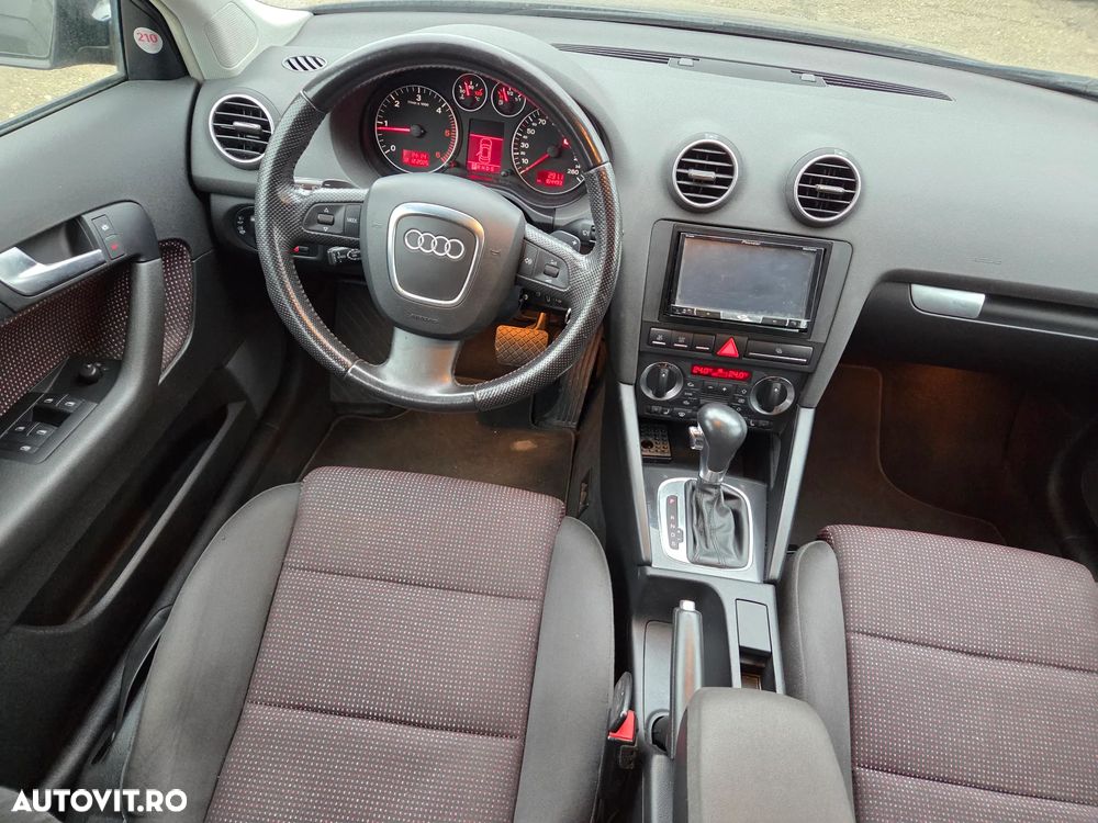 Audi A3 2.0 TDI Sportback DSG Attraction - 1