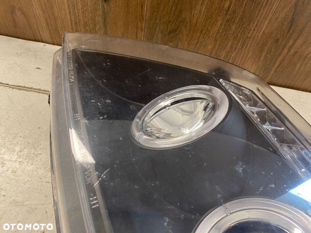 TOYOTA HILUX LAMPA PRAWY LEWY PRZÓD KOMPLET - 2