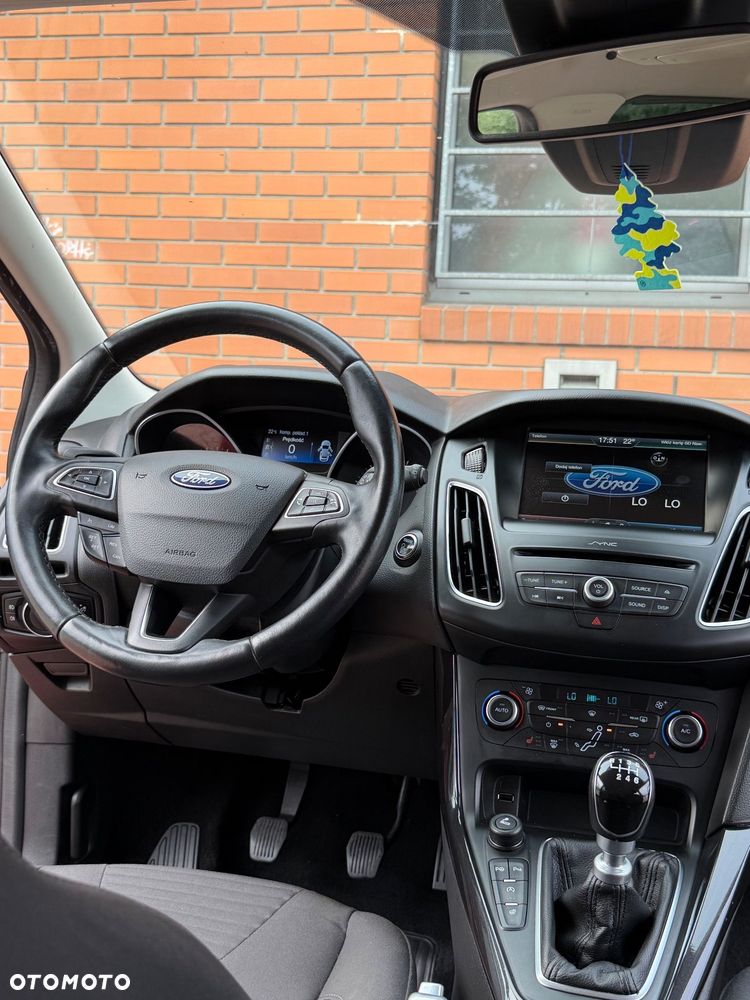 Ford Focus 1.0 EcoBoost Titanium - 10