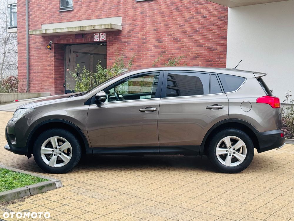 Toyota RAV4 2.0 D-4D Premium 4x2 - 6