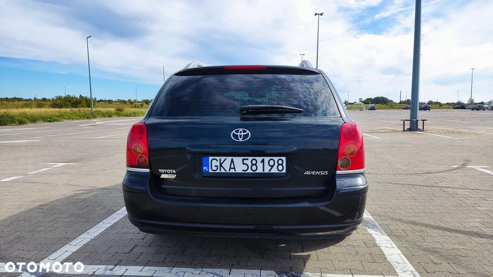 Toyota Avensis 1.8 VVT-i Combi Sol - 3