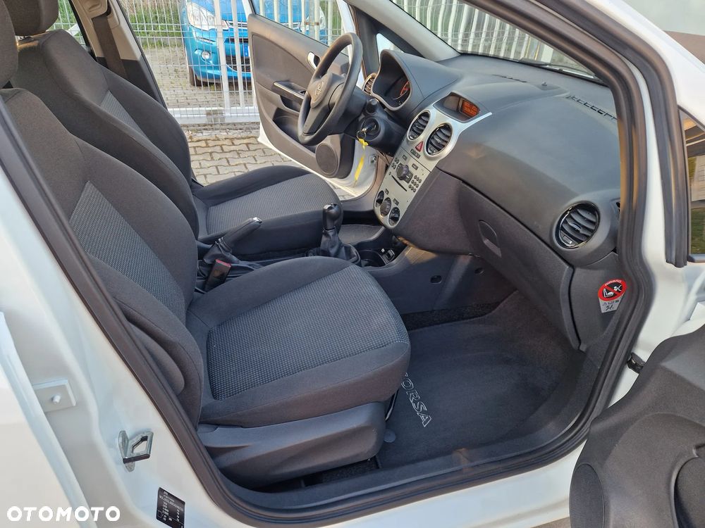 Opel Corsa 1.2 16V Enjoy - 11