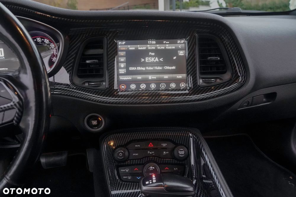 Dodge Challenger 3.6 SXT Plus - 19