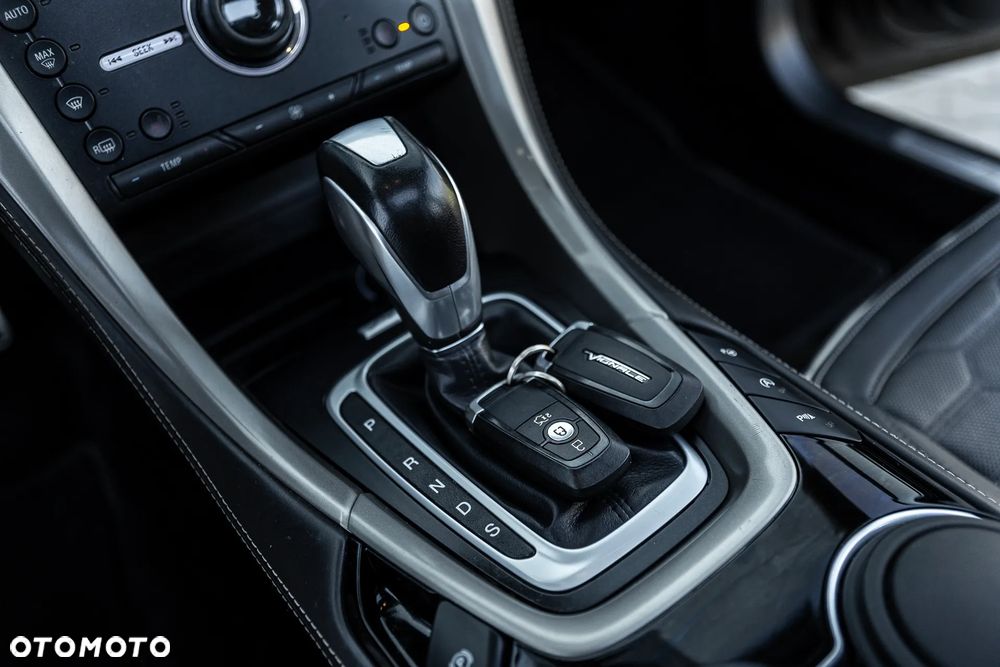 Ford Mondeo Vignale 2.0 TDCi PowerShift - 28
