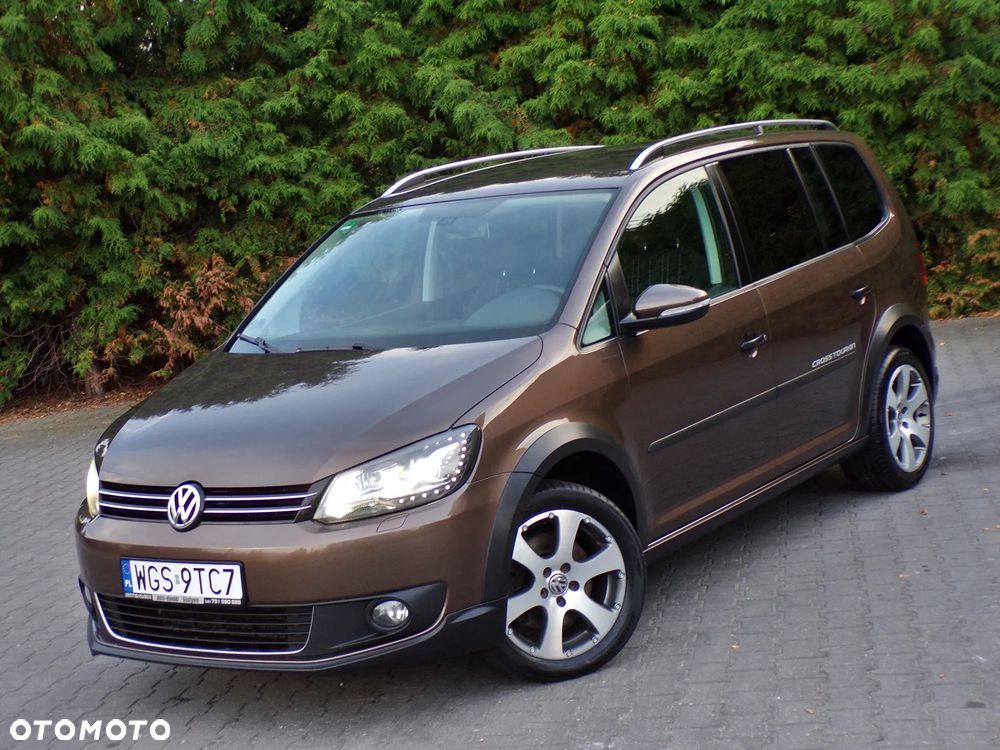 Volkswagen Touran 2.0 TDI DPF DSG Cross - 11