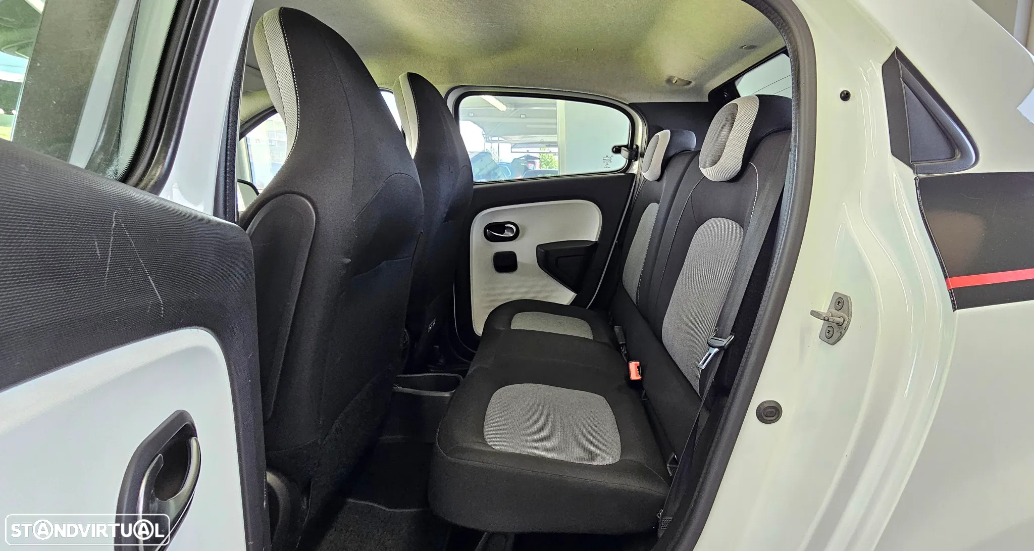 Renault Twingo 1.0 SCe Dynamique - 37