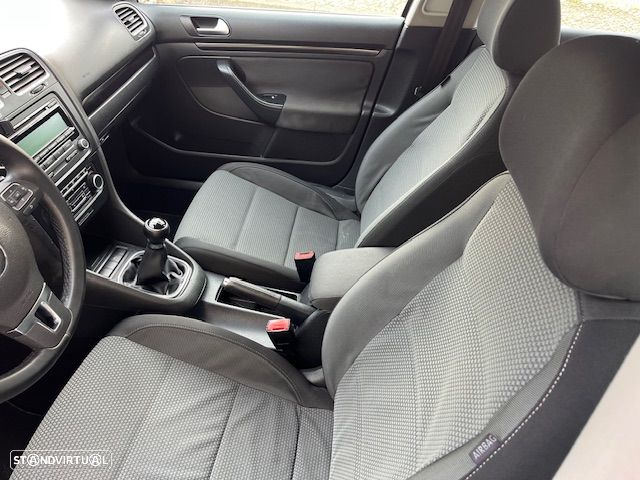 VW Golf Variant 1.6 TDi Confortline - 20