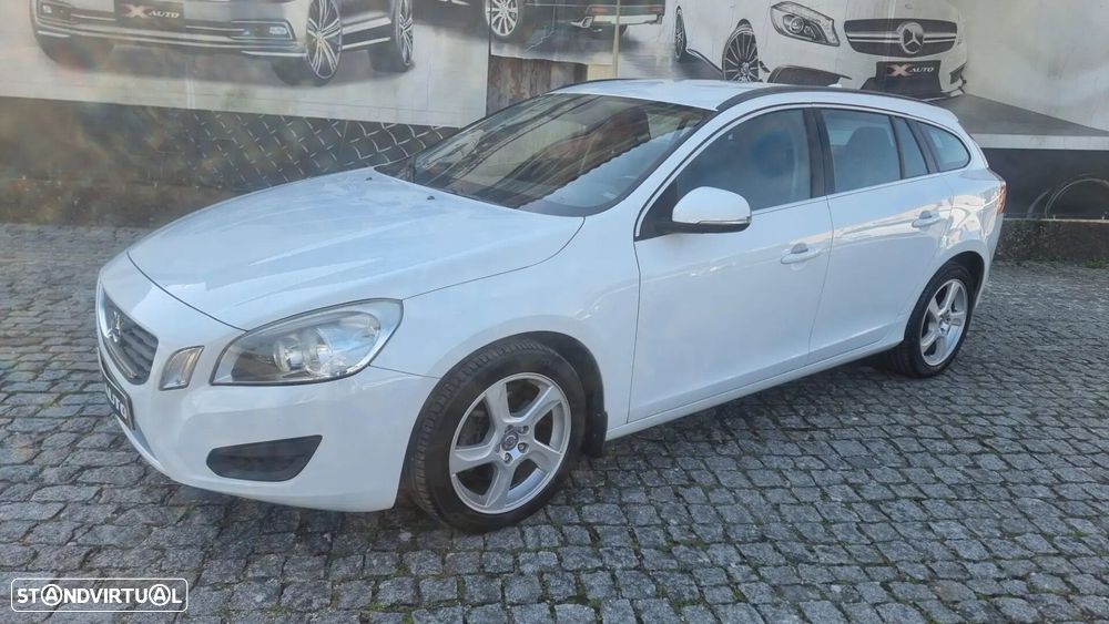 Volvo V60 1.6 D2 Momentum Eco - 1