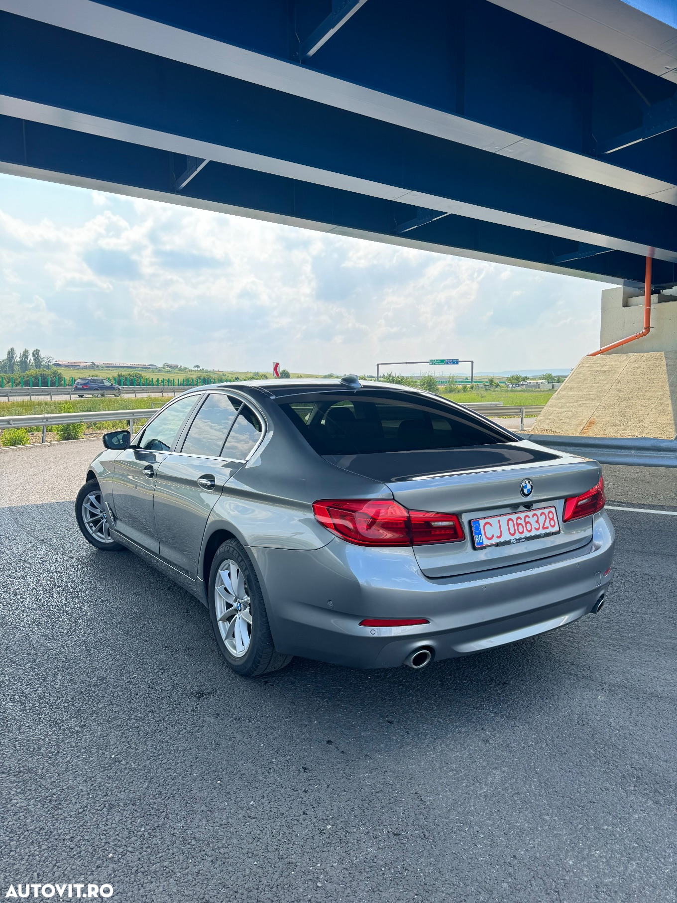 BMW Seria 5 520d xDrive AT - 4