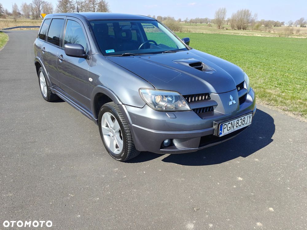 Mitsubishi Outlander 2.0 Turbo - 2