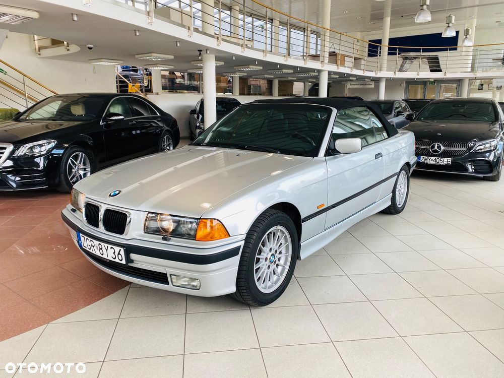 BMW Seria 3 318i Cabriolet - 3