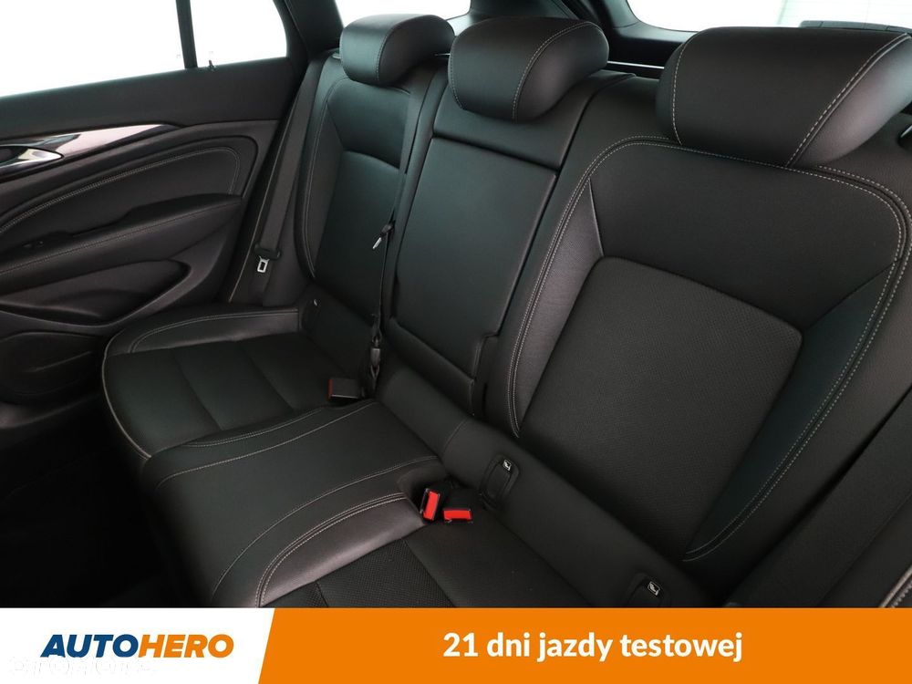 Opel Insignia 2.0 CDTI 4x4 GSi S&S - 14