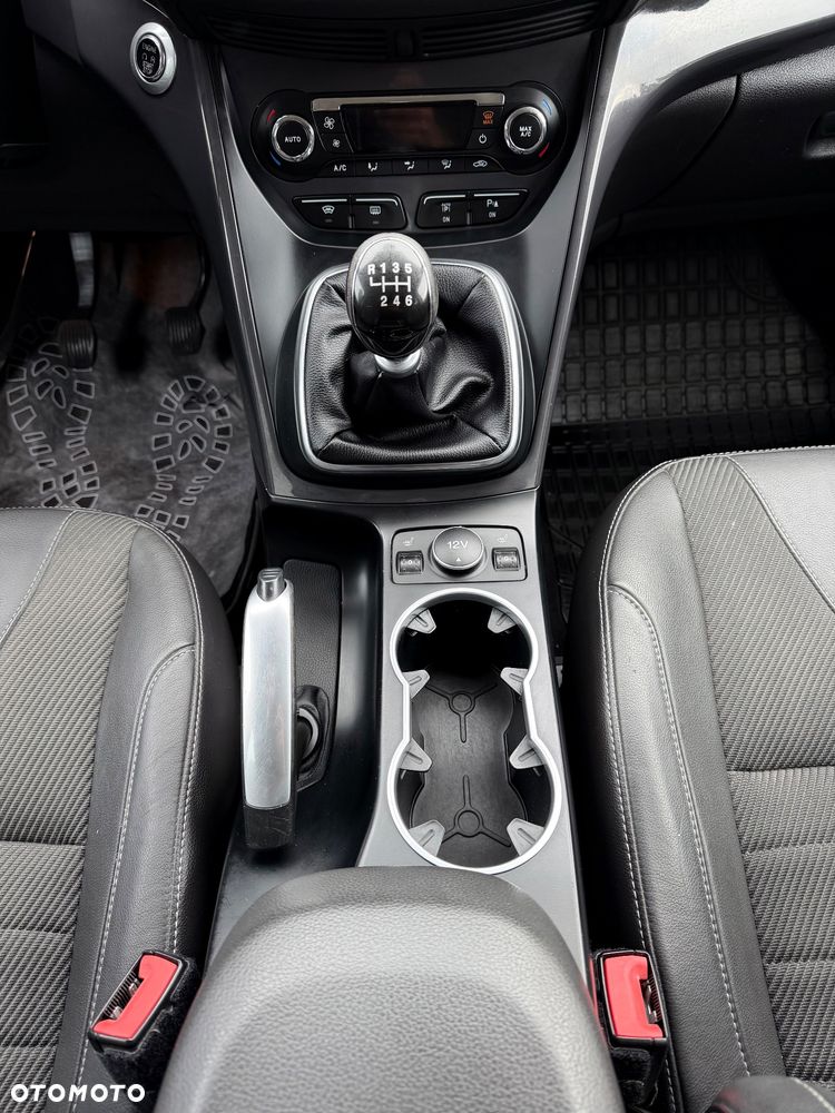 Ford Kuga - 13