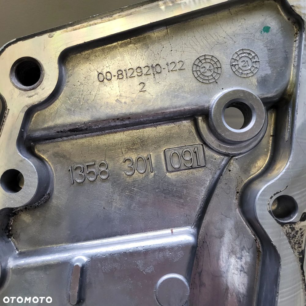 ZASLEPKA POKRYWA SKRZYNI BIEGÓW ZF 1358301091 CHWALIM116 - 3