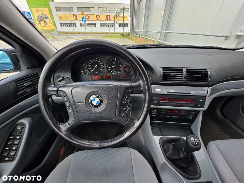 BMW Seria 5 - 26