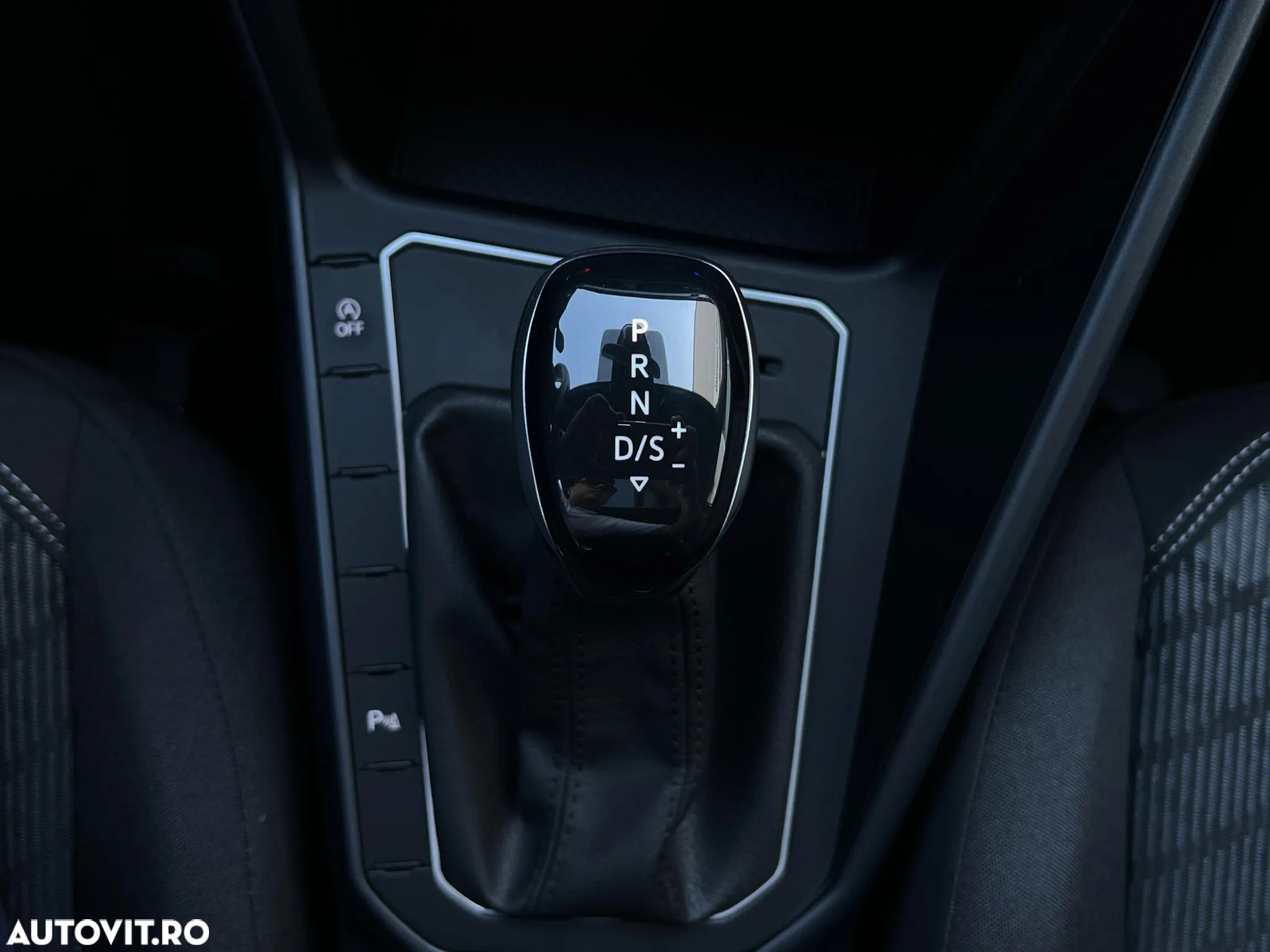 Volkswagen Taigo 1.0 TSI DSG R-Line - 35