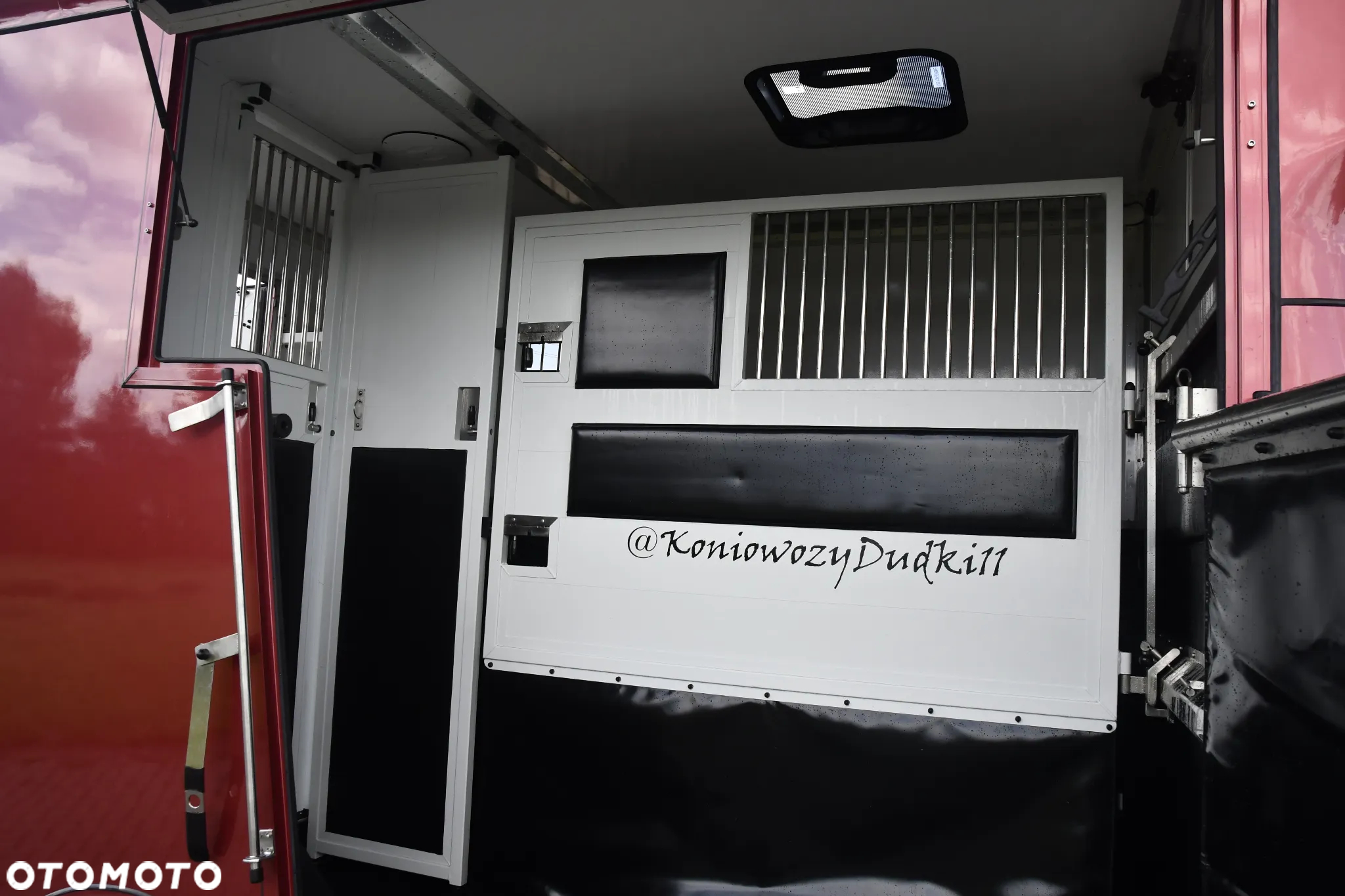Renault Master Koniowóz - 21